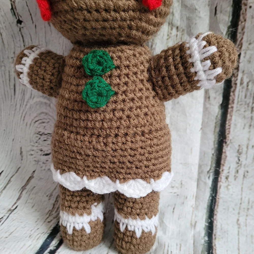 New Gingerbread Girl Christmas Amigurumi Decor - Picture 6 of 16